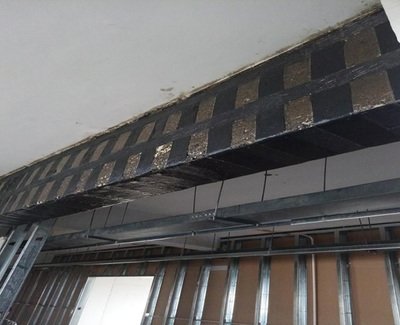筛选碳纤维布时，要注意产品的哪 2 个属性？